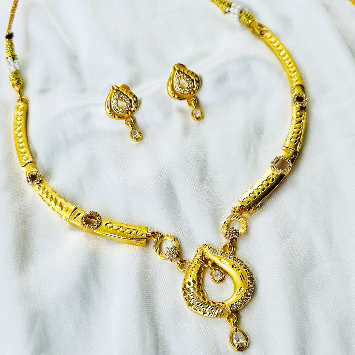 Drop Design American Diamond 1 Micron Gold Plated Necklace Set