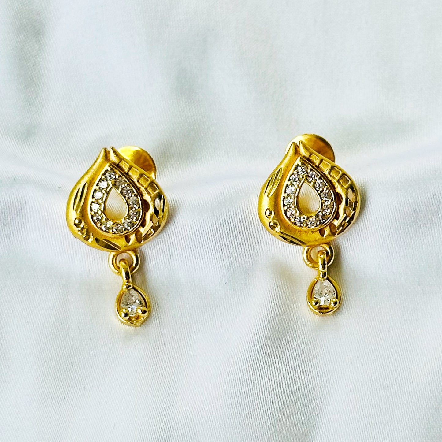Drop Design American Diamond 1 Micron Gold Plated Necklace Set