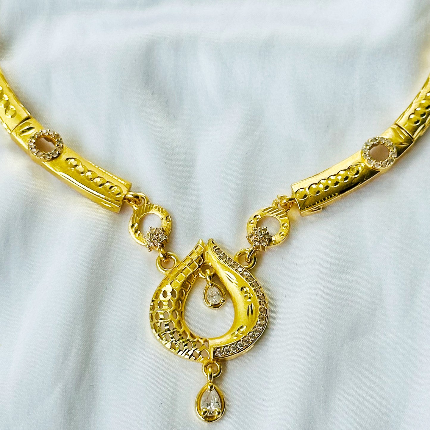 Solitaire Cubic Zirconia American Diamond 1 Micron Gold Plated Necklace Set