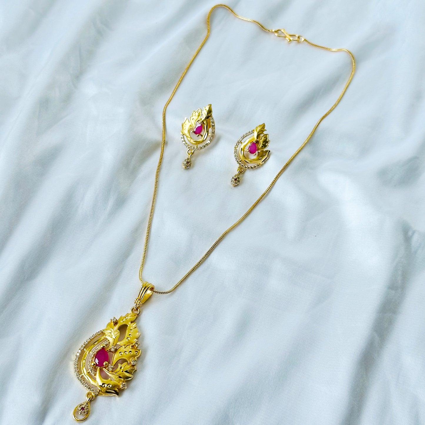 Floral Leaf Drop Design American Diamond 1 Micron Gold Plated Pendant Set