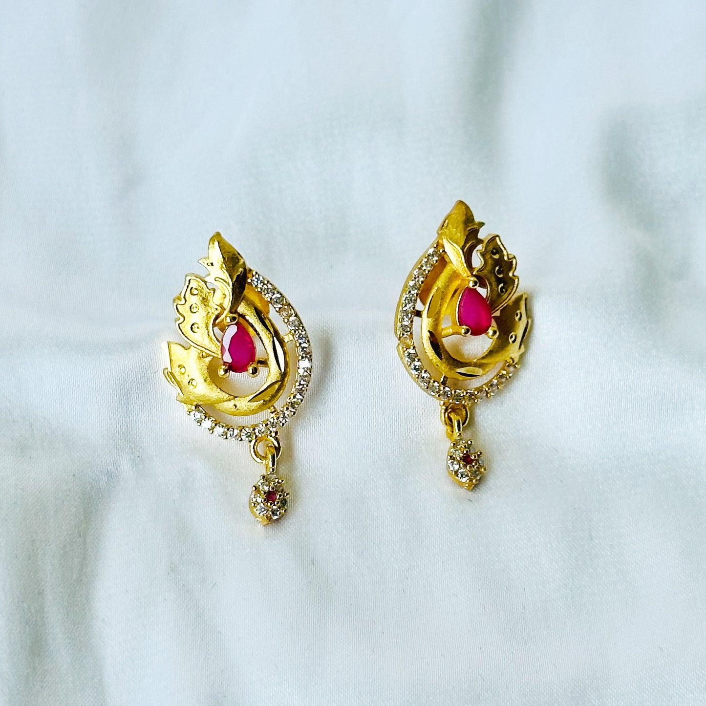 Floral Leaf Drop Design American Diamond 1 Micron Gold Plated Pendant Set
