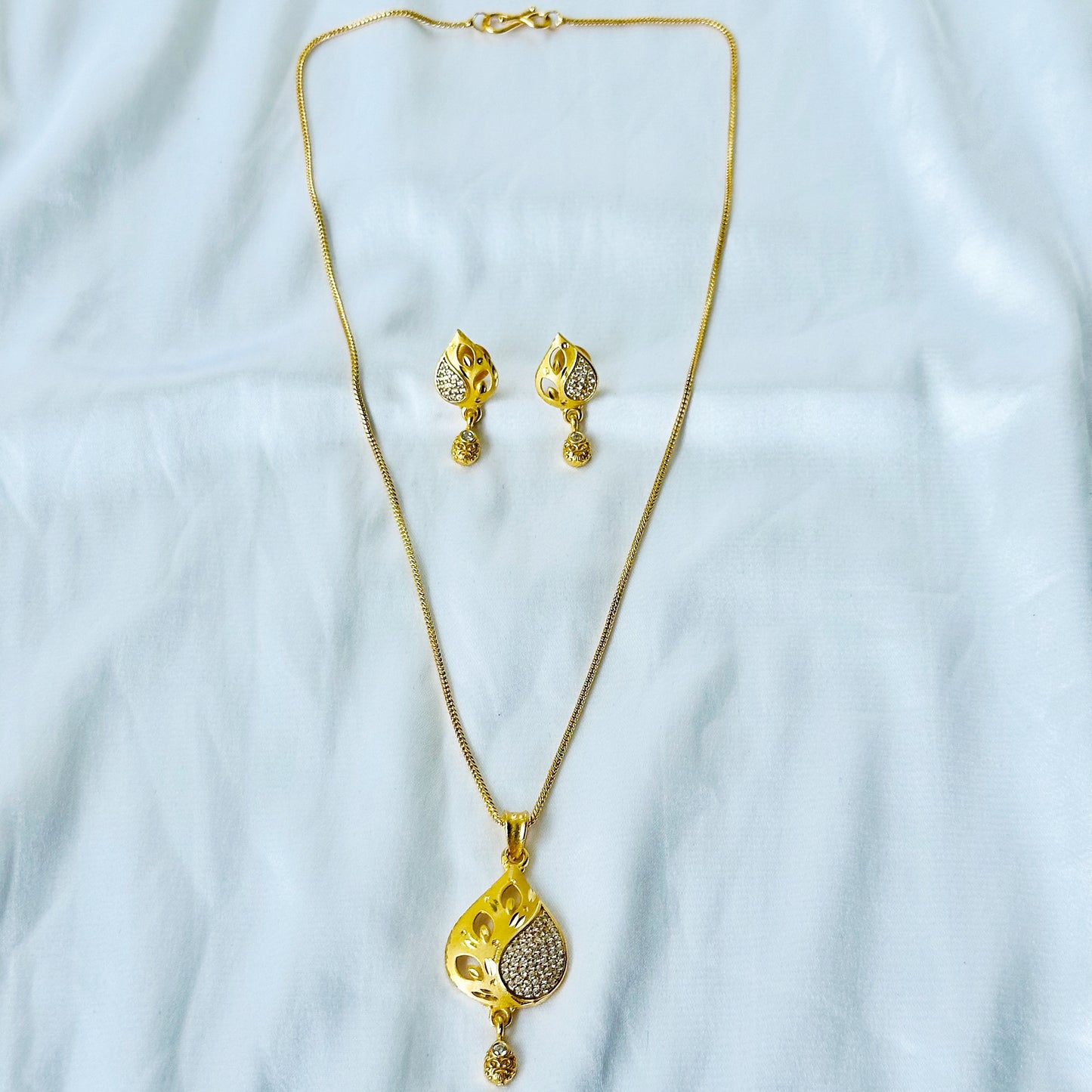 Leaf Drop Design American Diamond 1 Micron Gold Plated Pendant Set