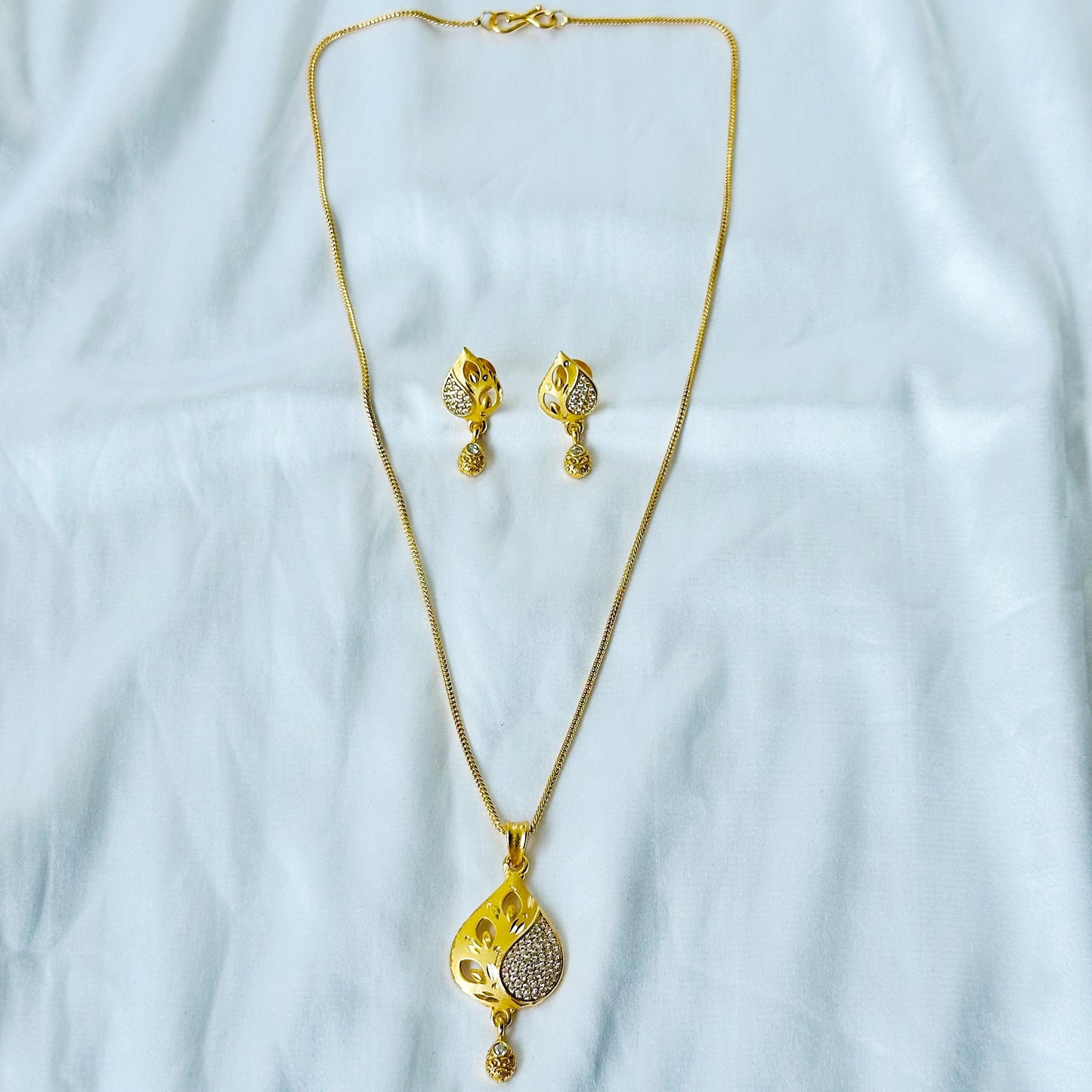 Leaf Drop Design American Diamond 1 Micron Gold Plated Pendant Set