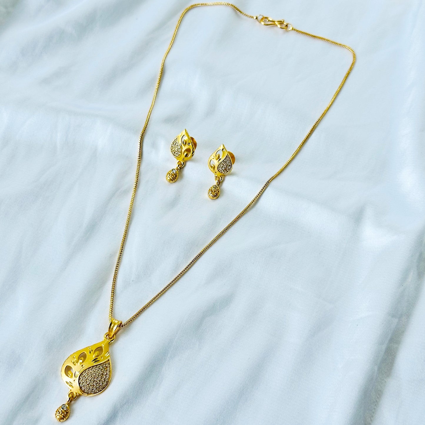 Leaf Drop Design American Diamond 1 Micron Gold Plated Pendant Set