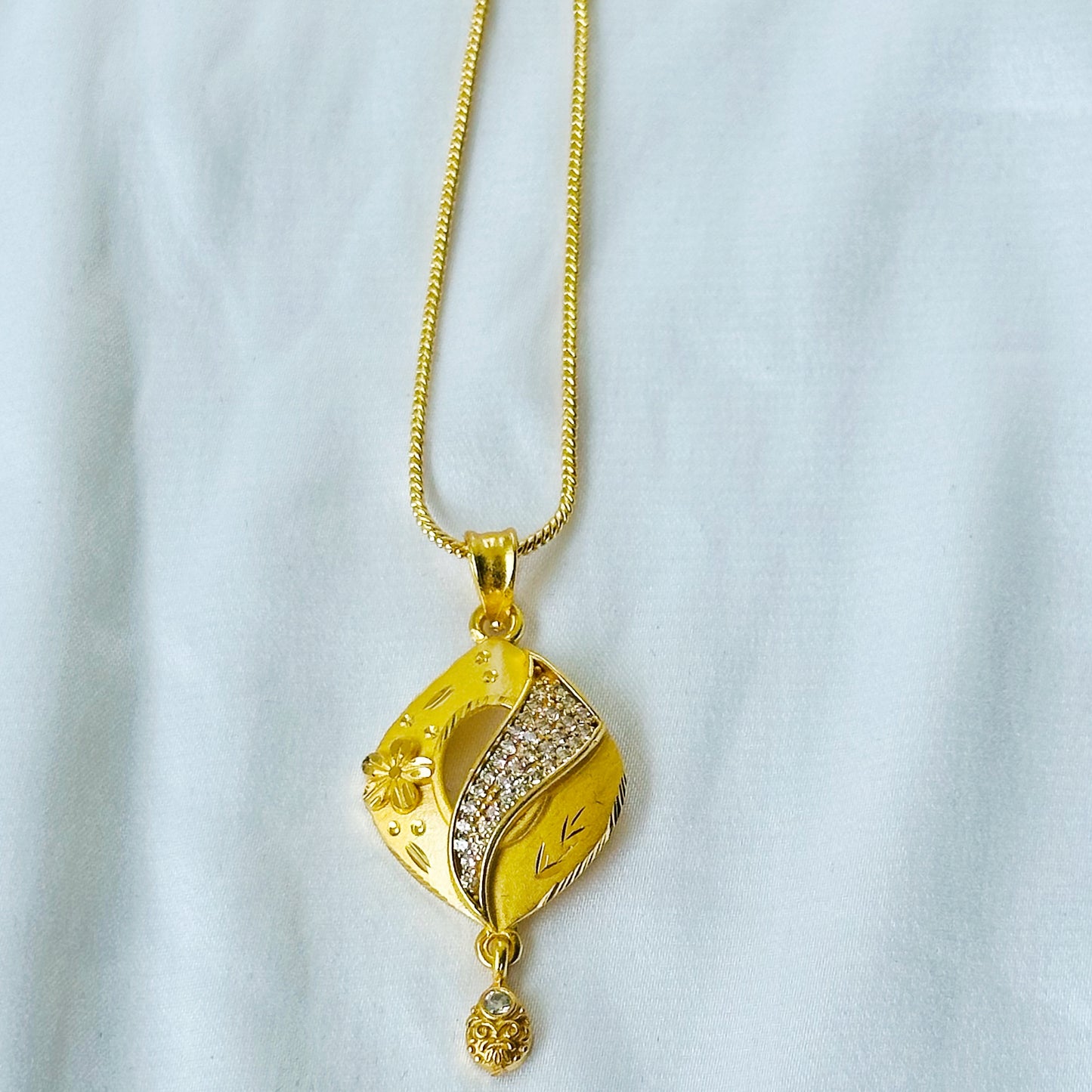 Drop Design American Diamond 1 Micron Gold Plated Pendant Set