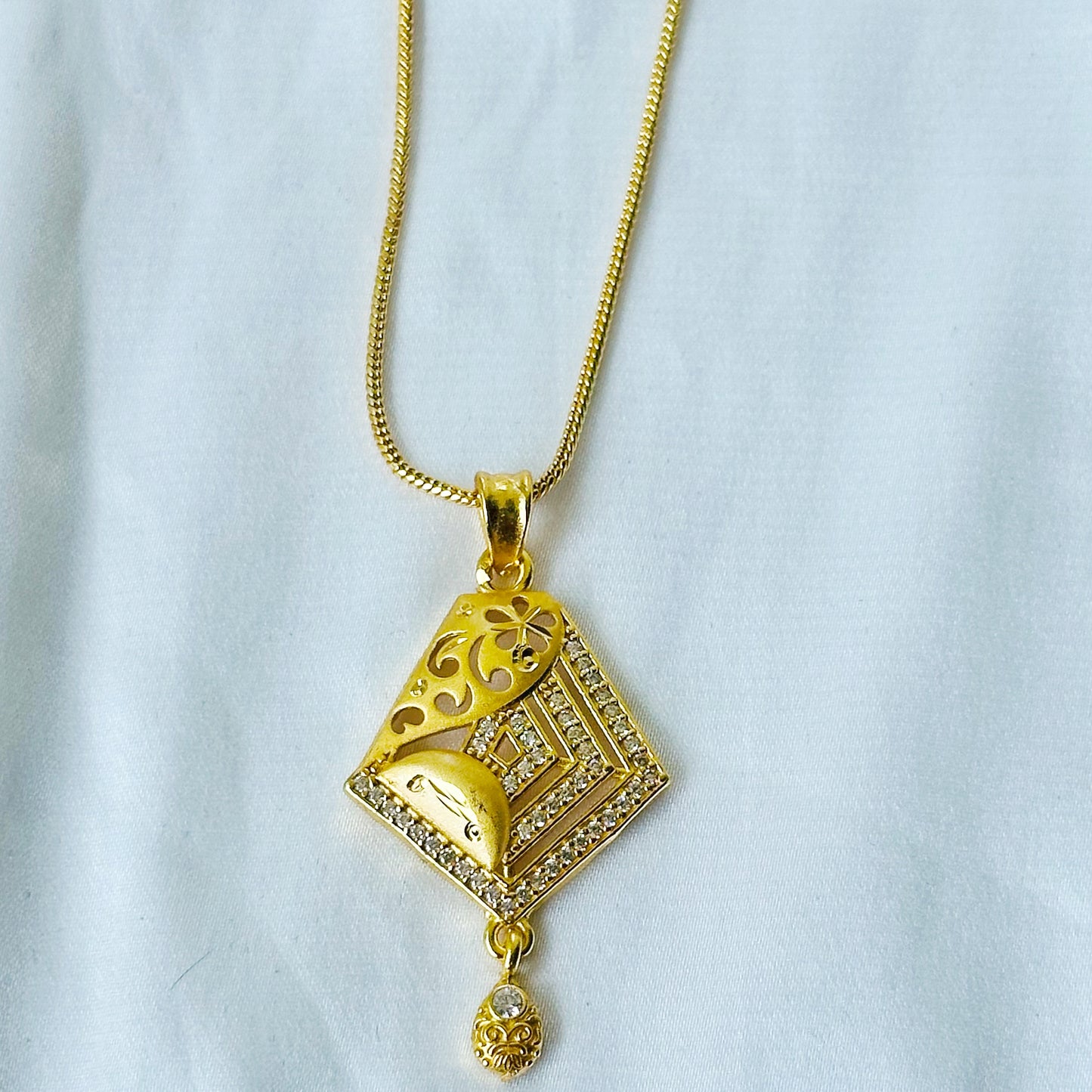 Abstract Floral Design American Diamond 1 Micron Gold Plated Pendant Set