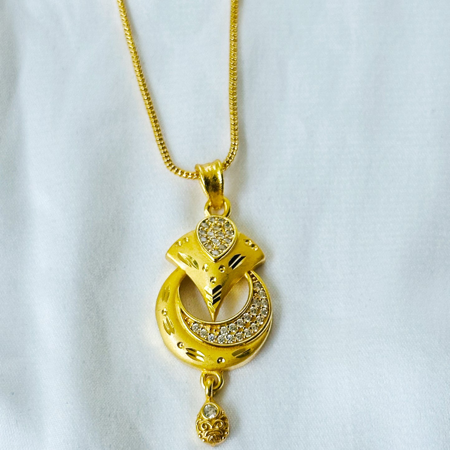 Solitaire Cubic Zirconia American Diamond 1 Micron Gold Plated Pendant Set