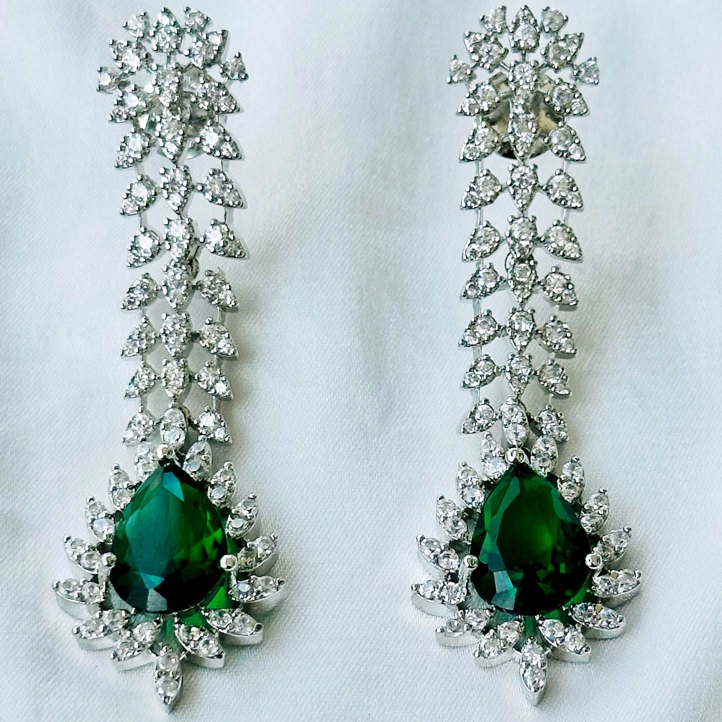 Green Emerald Cubic Zircon American Diamond Silver Plated Necklace Set