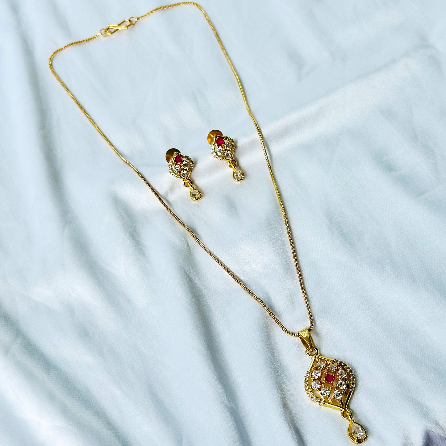 Drop Design American Diamond 1 Micron Gold Plated Pendant Set