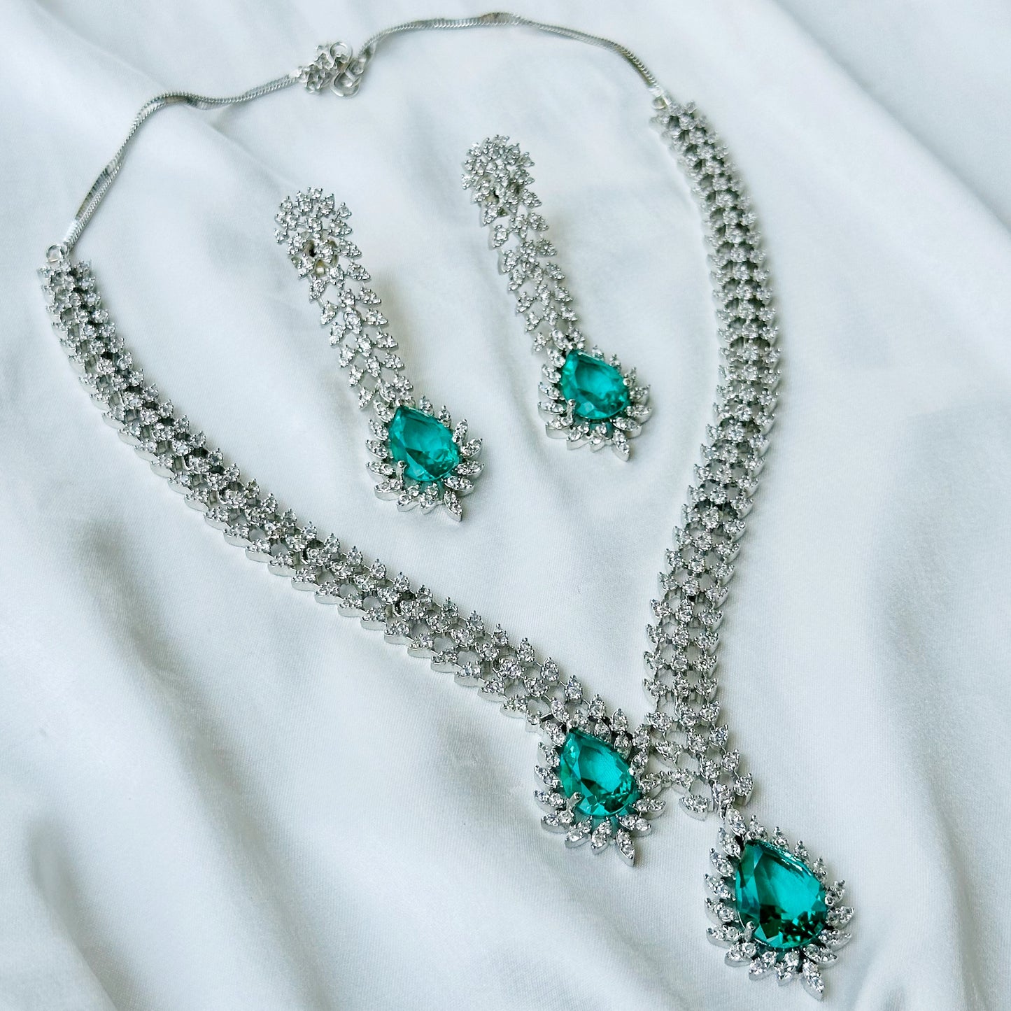Sea Green Topaz Cubic Zircon American Diamond Silver Plated Necklace Set