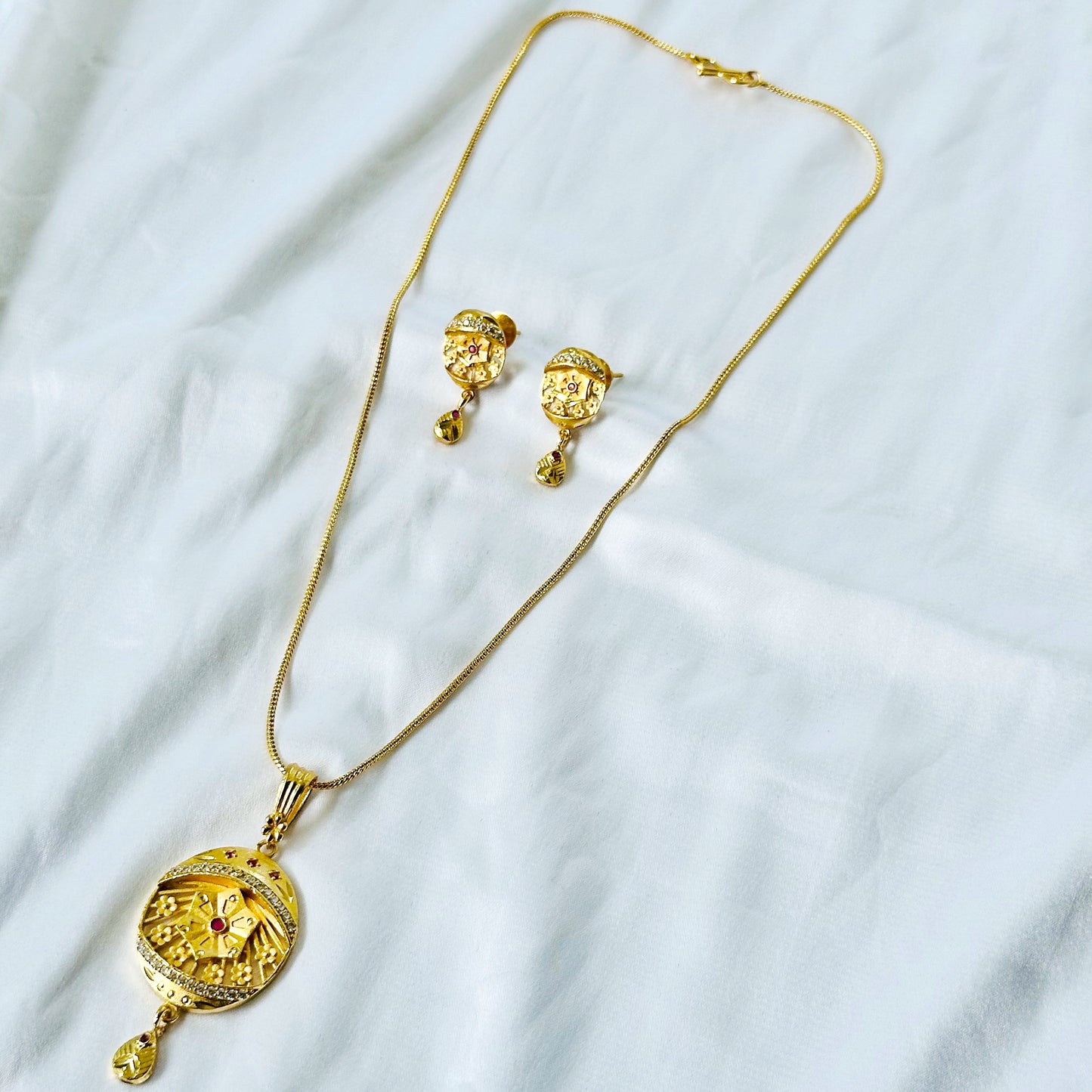 Floral Oval Design American Diamond 1 Micron Gold Plated Pendant Set