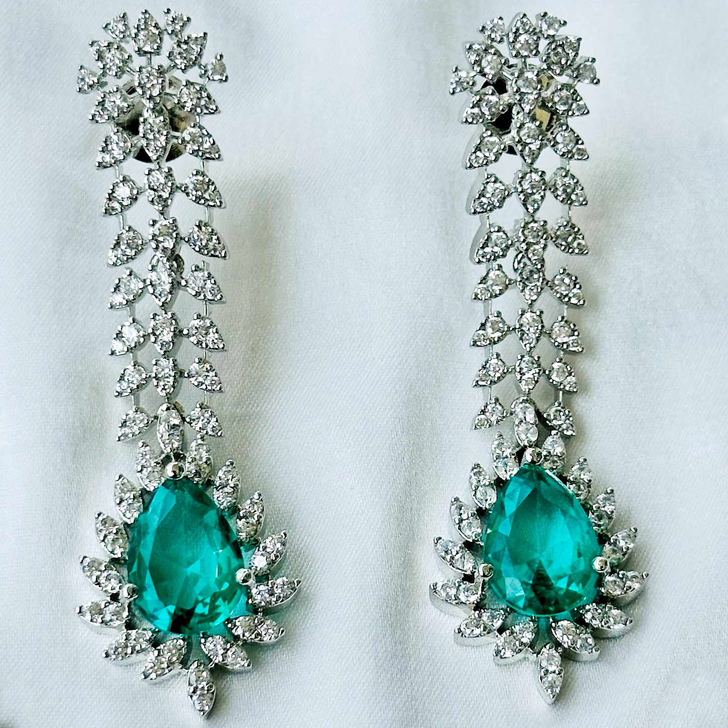 Sea Green Topaz Cubic Zircon American Diamond Silver Plated Necklace Set