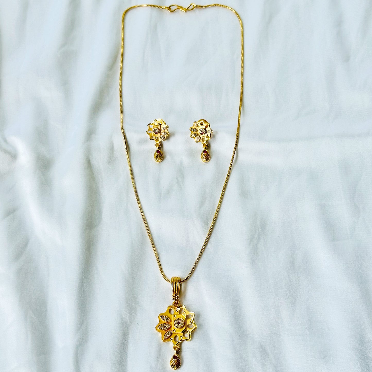 Floral Design American Diamond 1 Micron Gold Plated Pendant Set