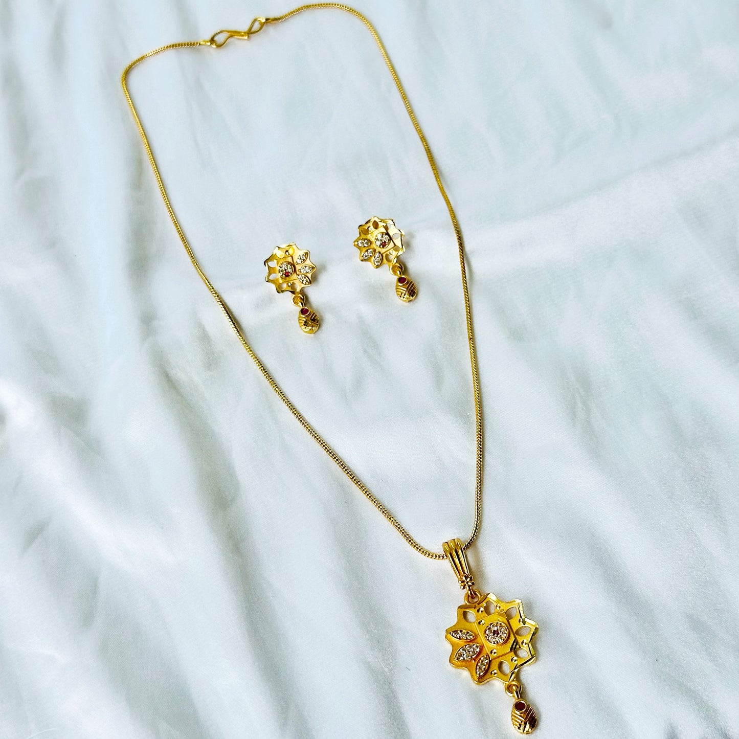 Floral Design American Diamond 1 Micron Gold Plated Pendant Set