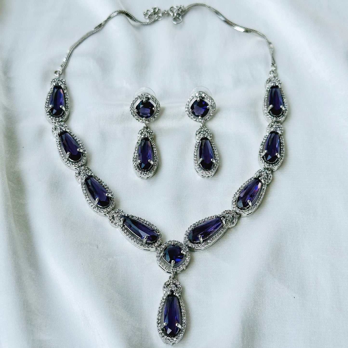 Deep Purple Amethyst Cubic Zircon Stone American Diamond Silver Plated Necklace Set