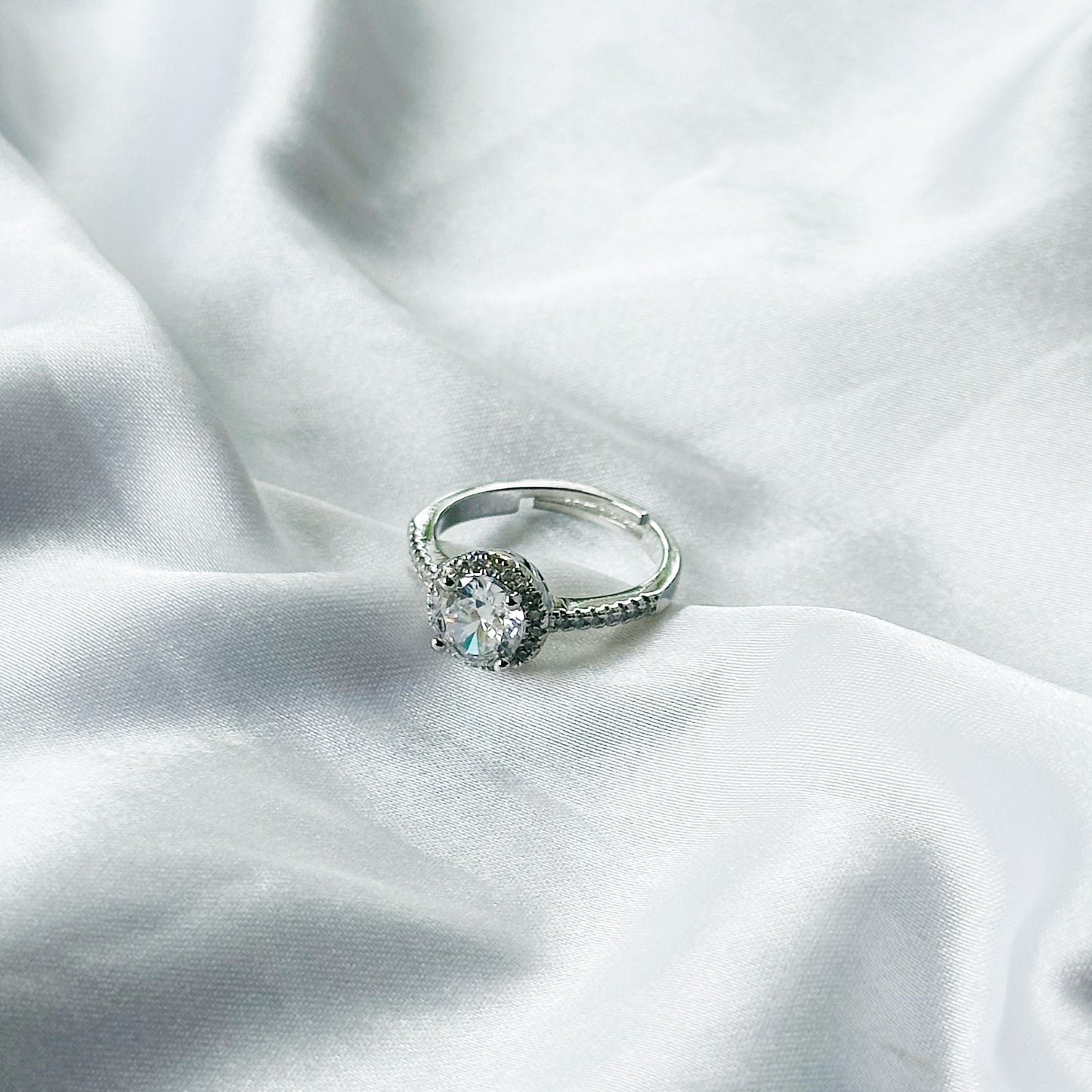 Solitaire Cubic Zircon Crushed Ice Cut Stone American Diamond Silver Plated Adjustable Ring