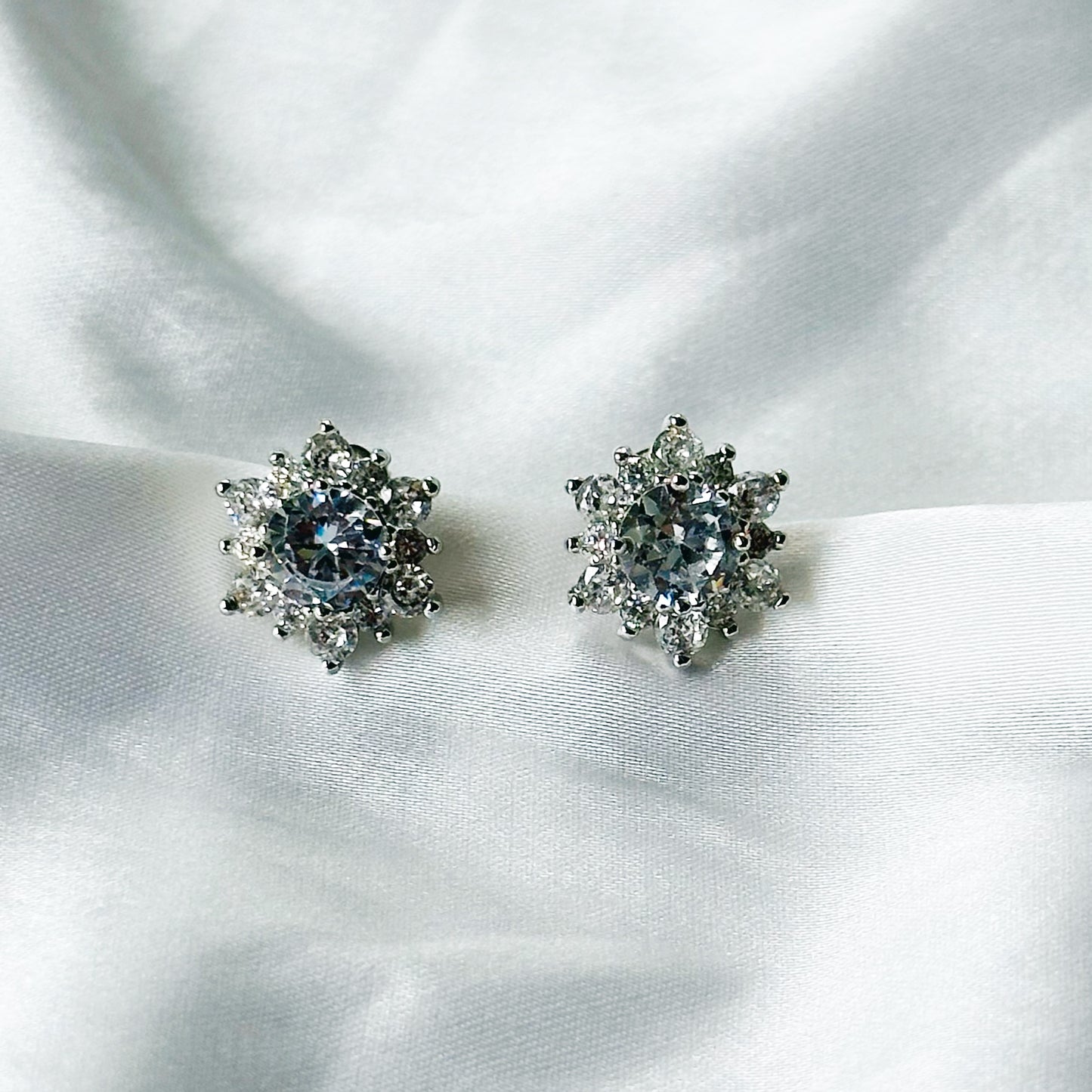 Solitaire Cubic Zircon Crushed Ice Cut Diamond Silver Plated Stud Earrings