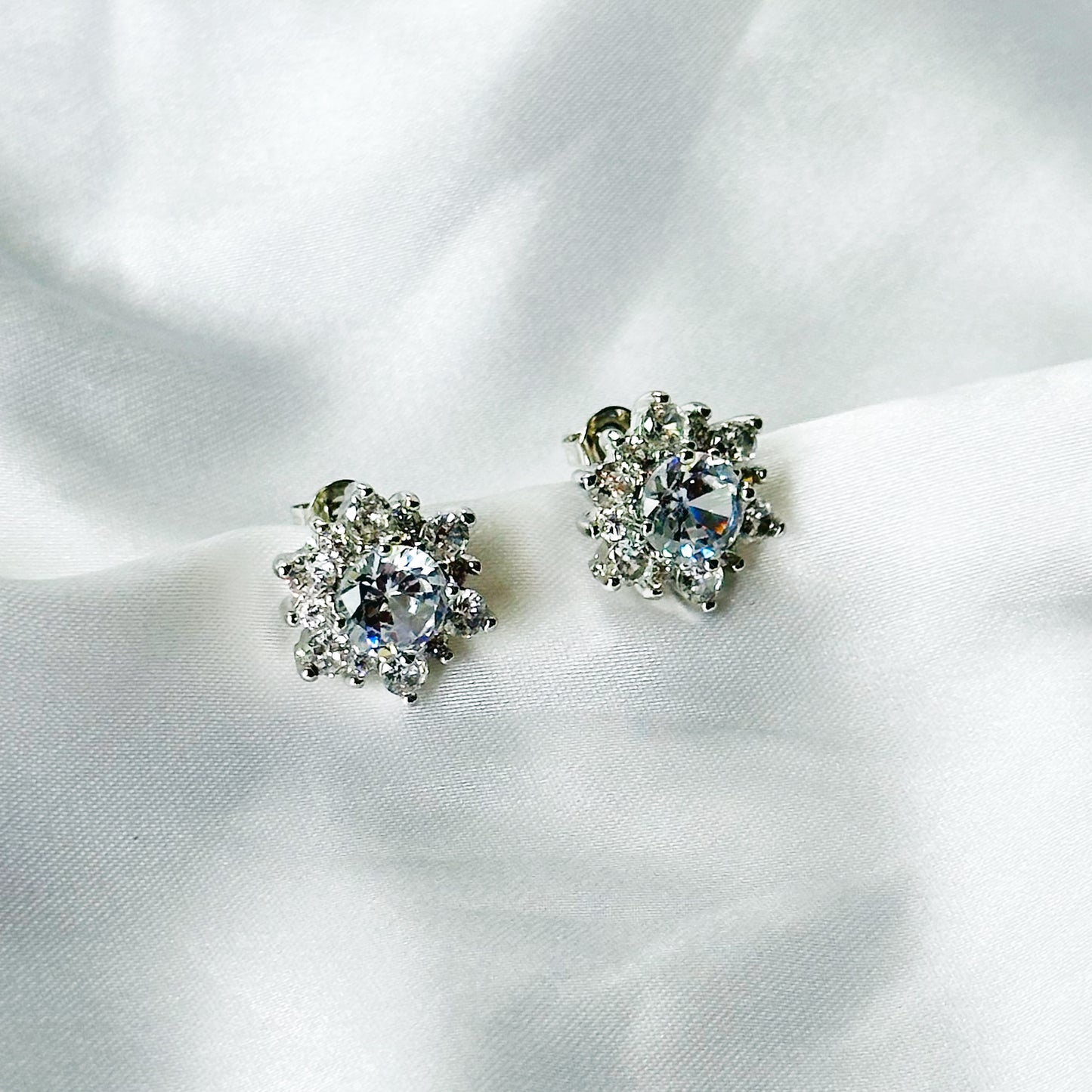 Solitaire Cubic Zircon Crushed Ice Cut Diamond Silver Plated Stud Earrings