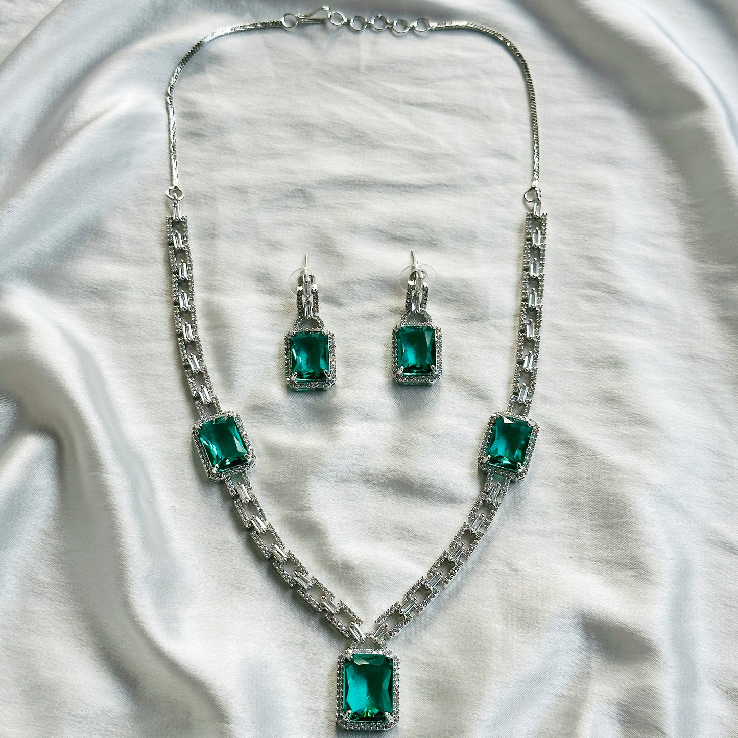 Sea Green Topaz Cubic Zircon American Diamond Silver Plated Necklace Set