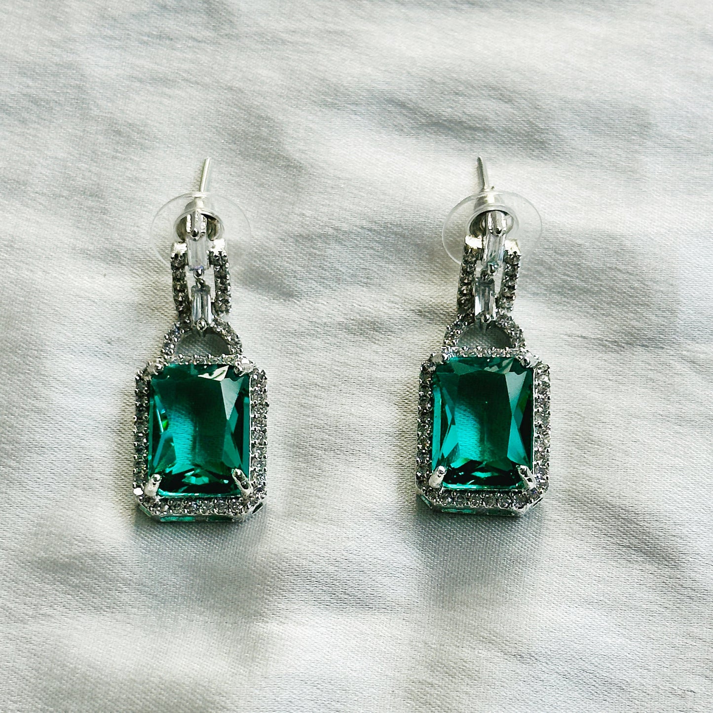 Sea Green Topaz Cubic Zircon American Diamond Silver Plated Necklace Set