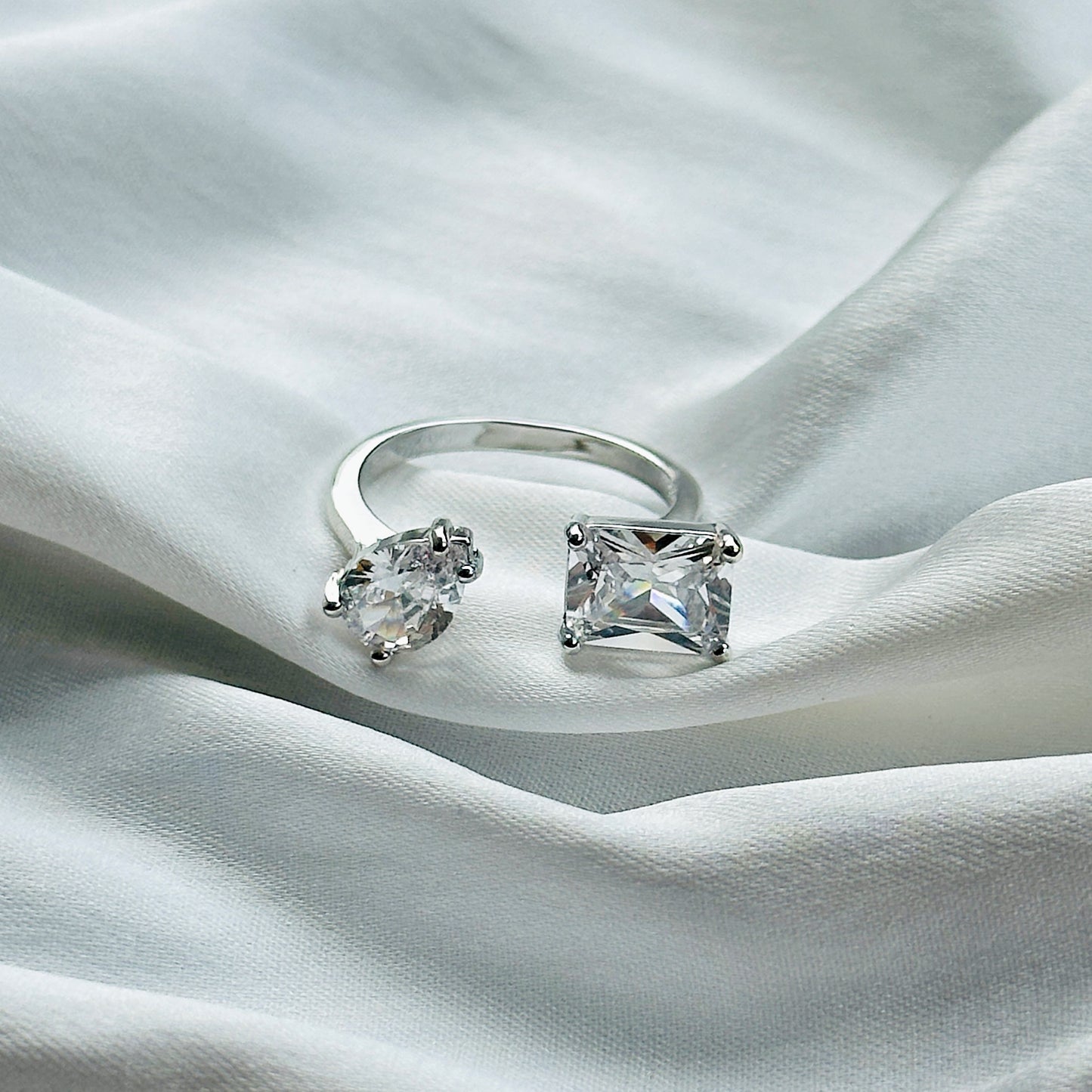 Ariva Collection American Diamond Ice Cut American Diamond Silver Plated Adjustable Ring
