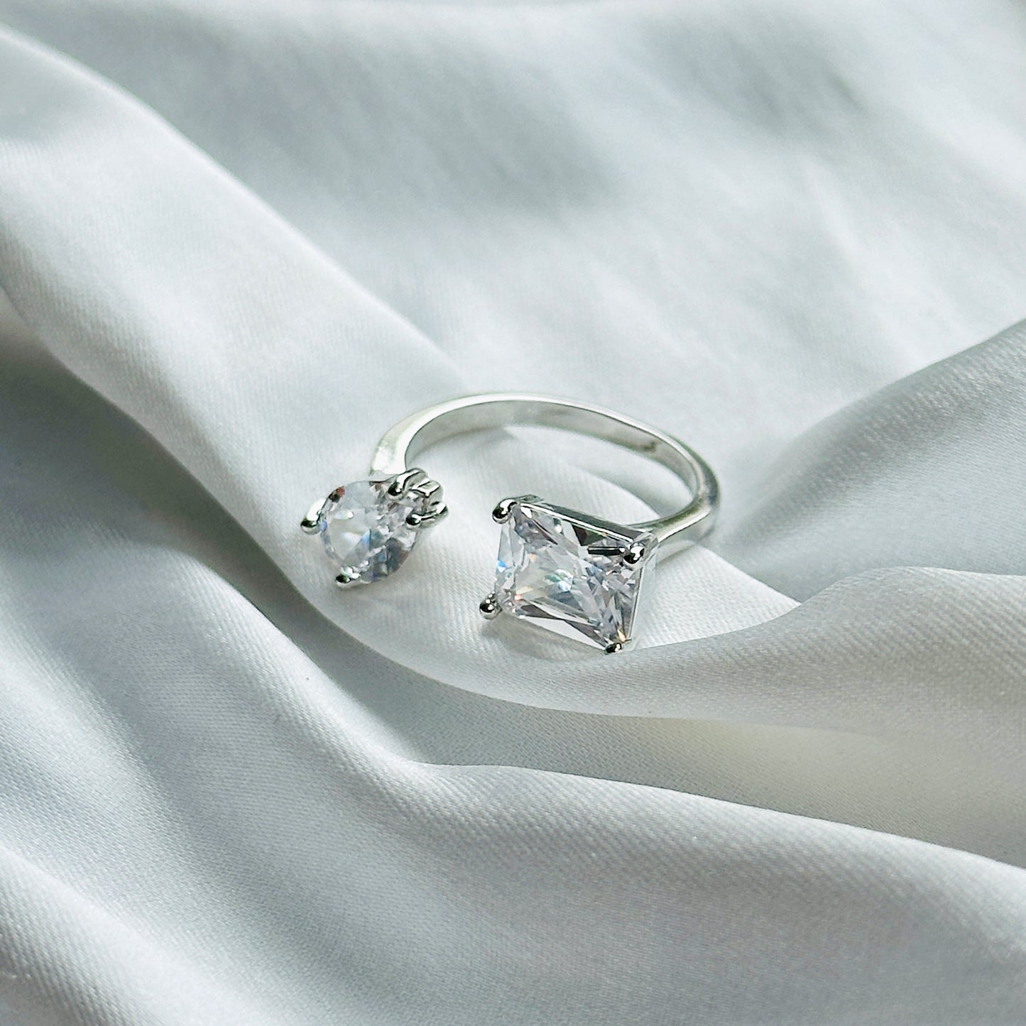 Ariva Collection American Diamond Ice Cut American Diamond Silver Plated Adjustable Ring