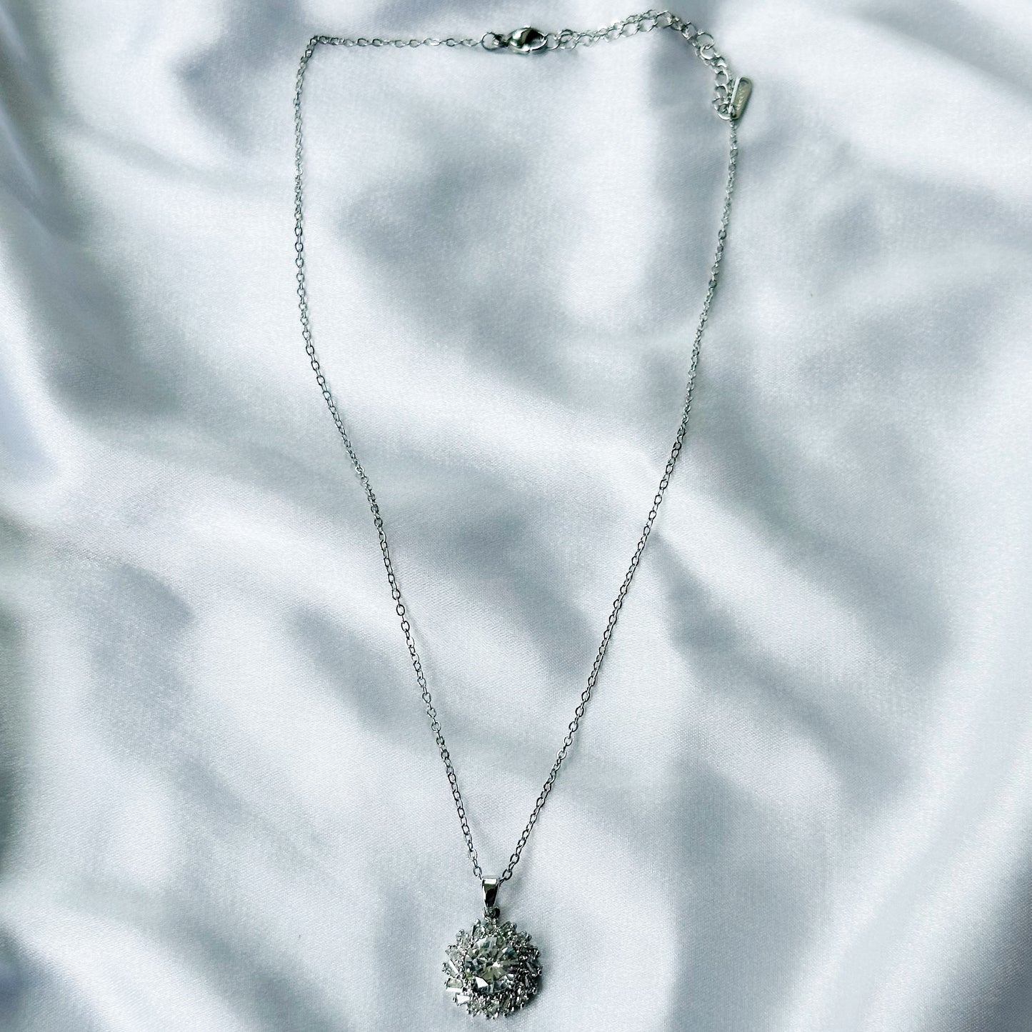 Solitaire Cubic Zircon Stone American Diamond Silver Plated Stainless Steel Necklace
