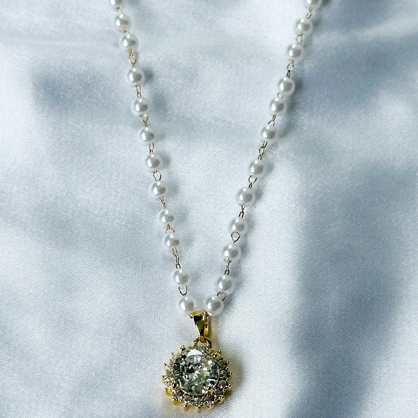 Solitaire Cubic Zircon Stone American Diamond Pearl Gold Plated Stainless Steel Necklace