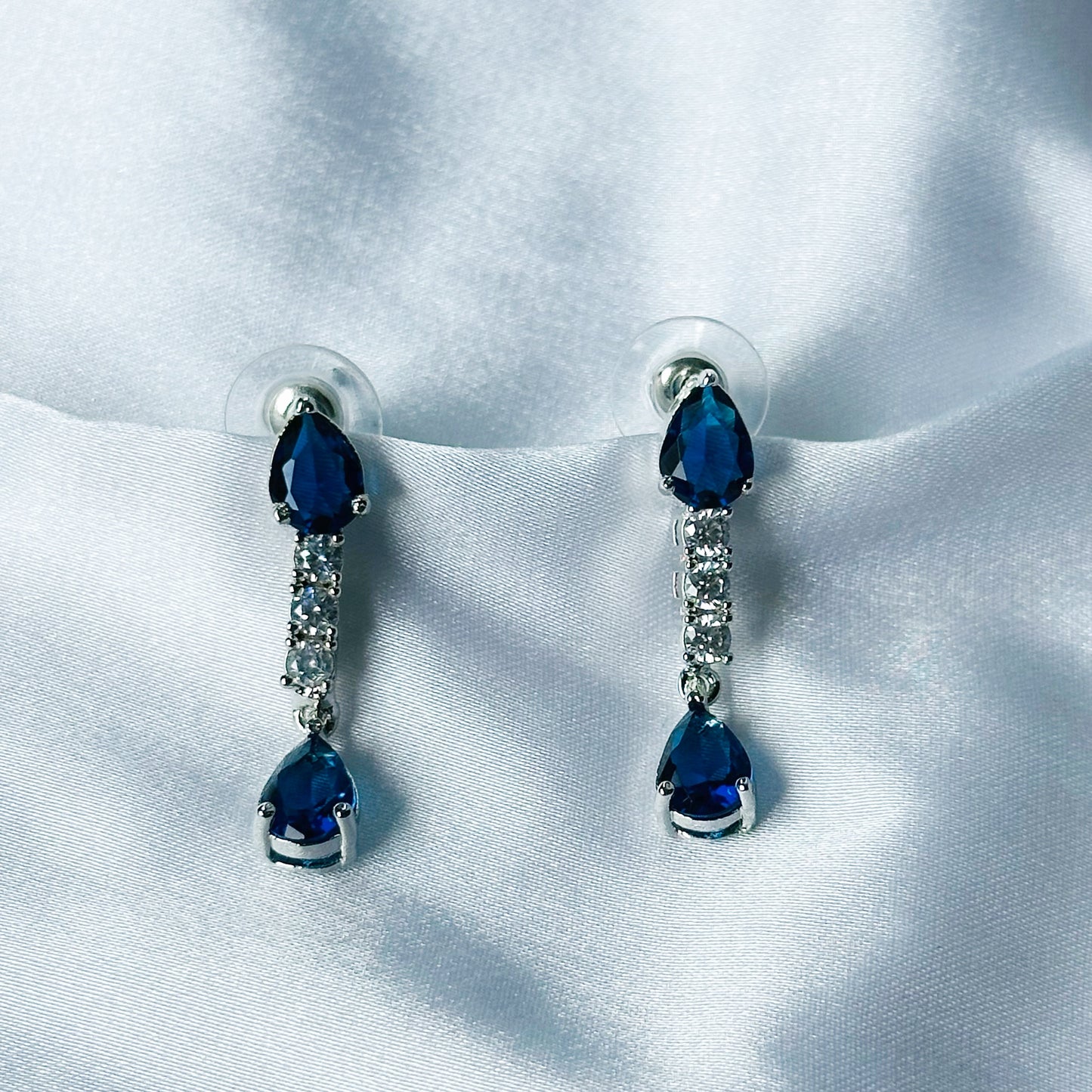 Blue Sapphire Cubic Zircon Stones American Diamond Silver Plated Necklace Set