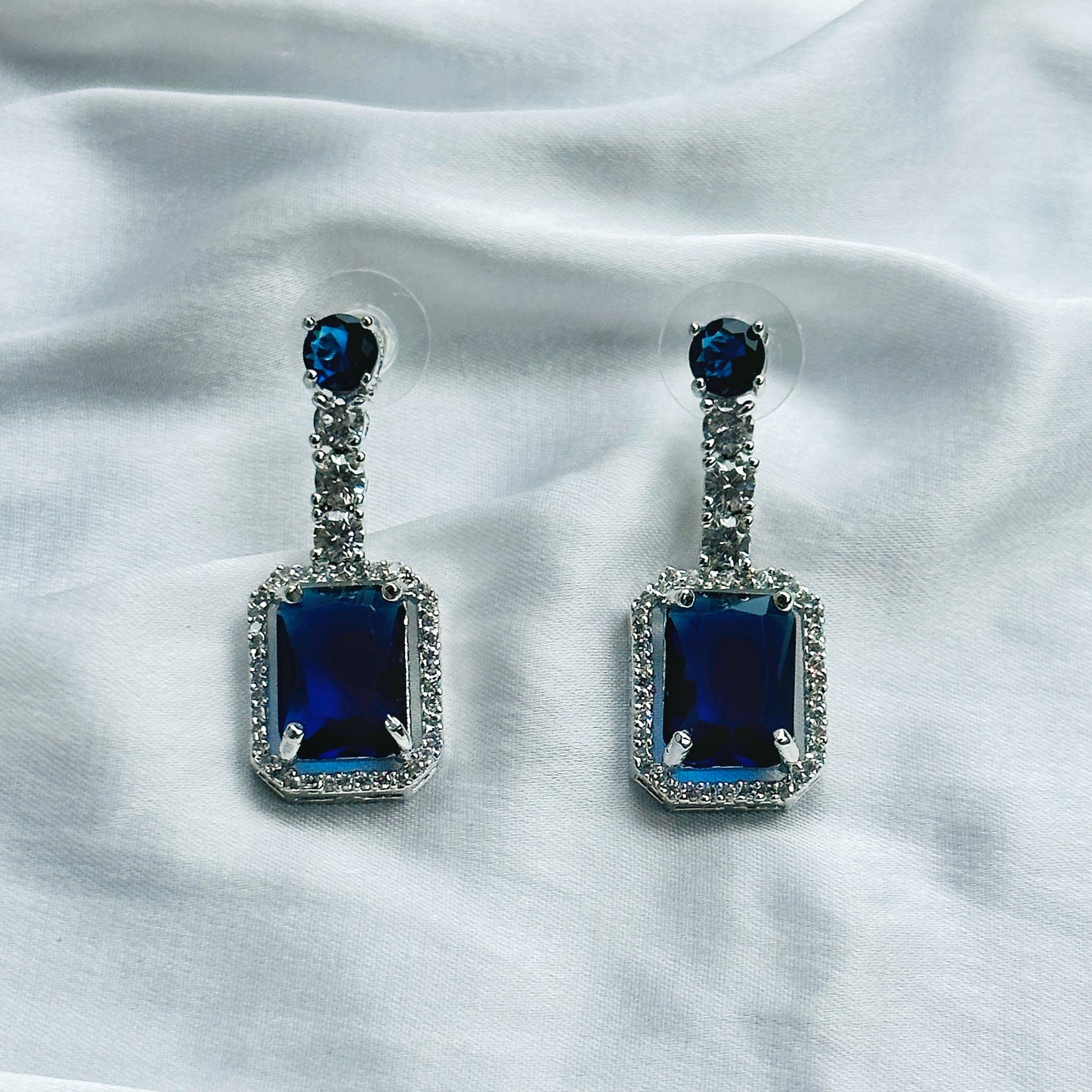 Blue Sapphire Cubic Zircon American Diamond Silver Plated Necklace Set