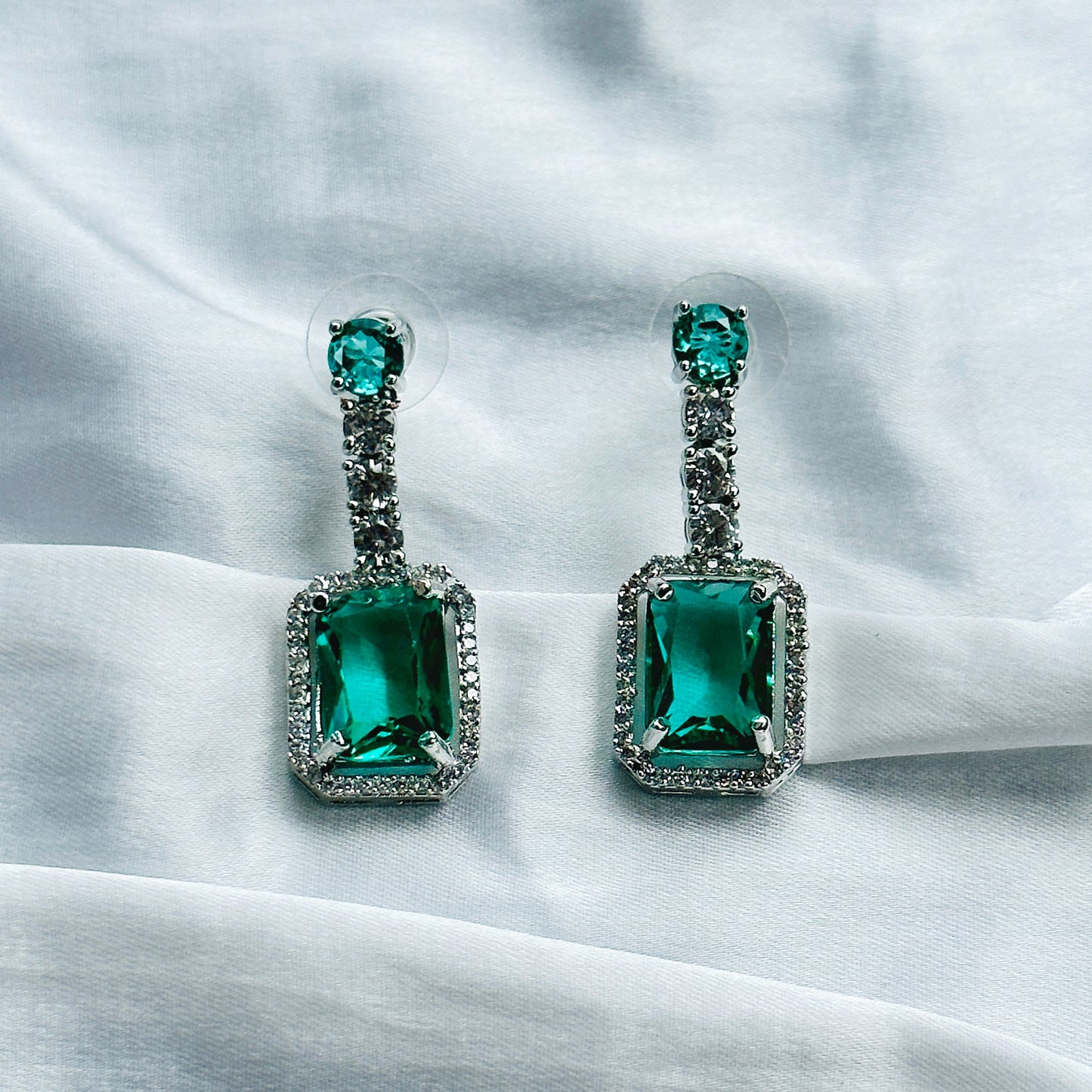 Sea Green Topaz Cubic Zircon American Diamond Silver Plated Necklace Set
