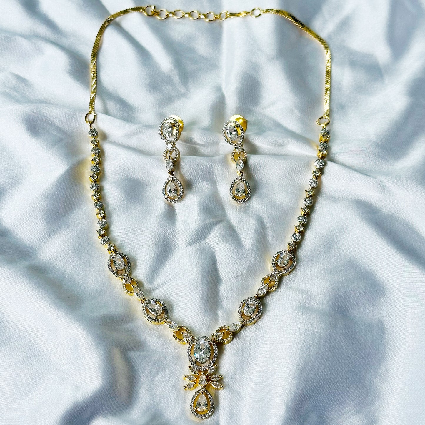 Solitaire Cubic Zircon American Diamond Gold/Silver Plated Necklace Set