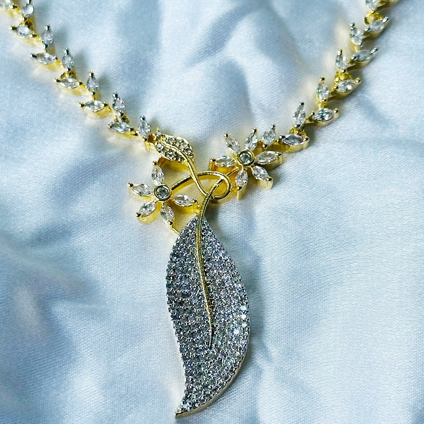Solitaire Cubic Zircon American Diamond Gold/Silver Plated Necklace Set
