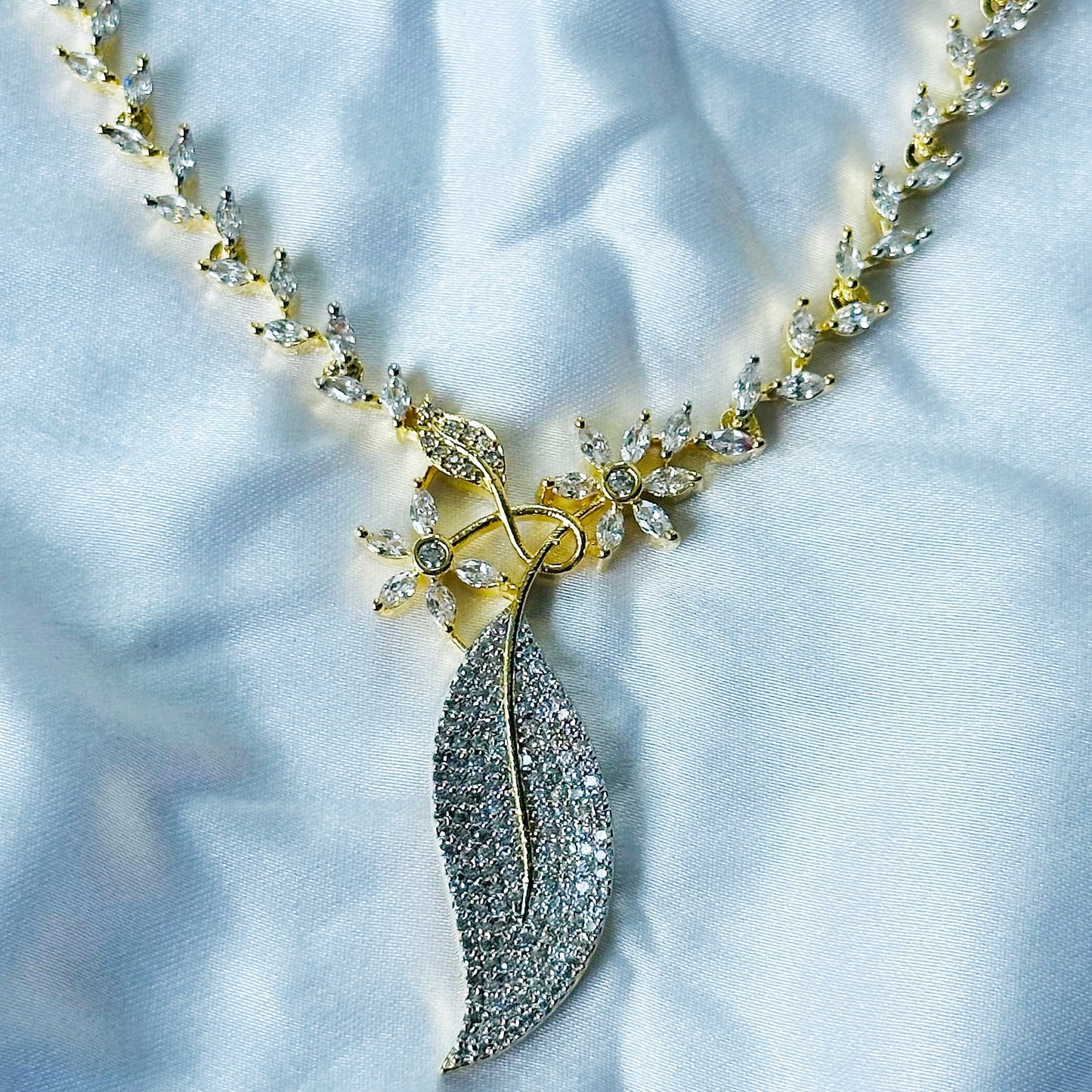 Solitaire Cubic Zircon American Diamond Gold/Silver Plated Necklace Set