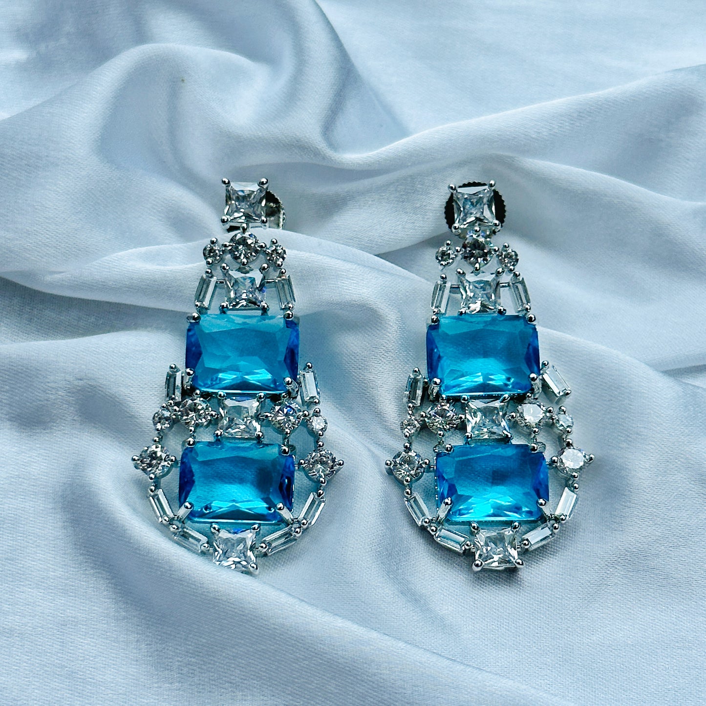 Aqua Blue Sapphire Cubic Zircon American Diamond Silver Plated Necklace Set