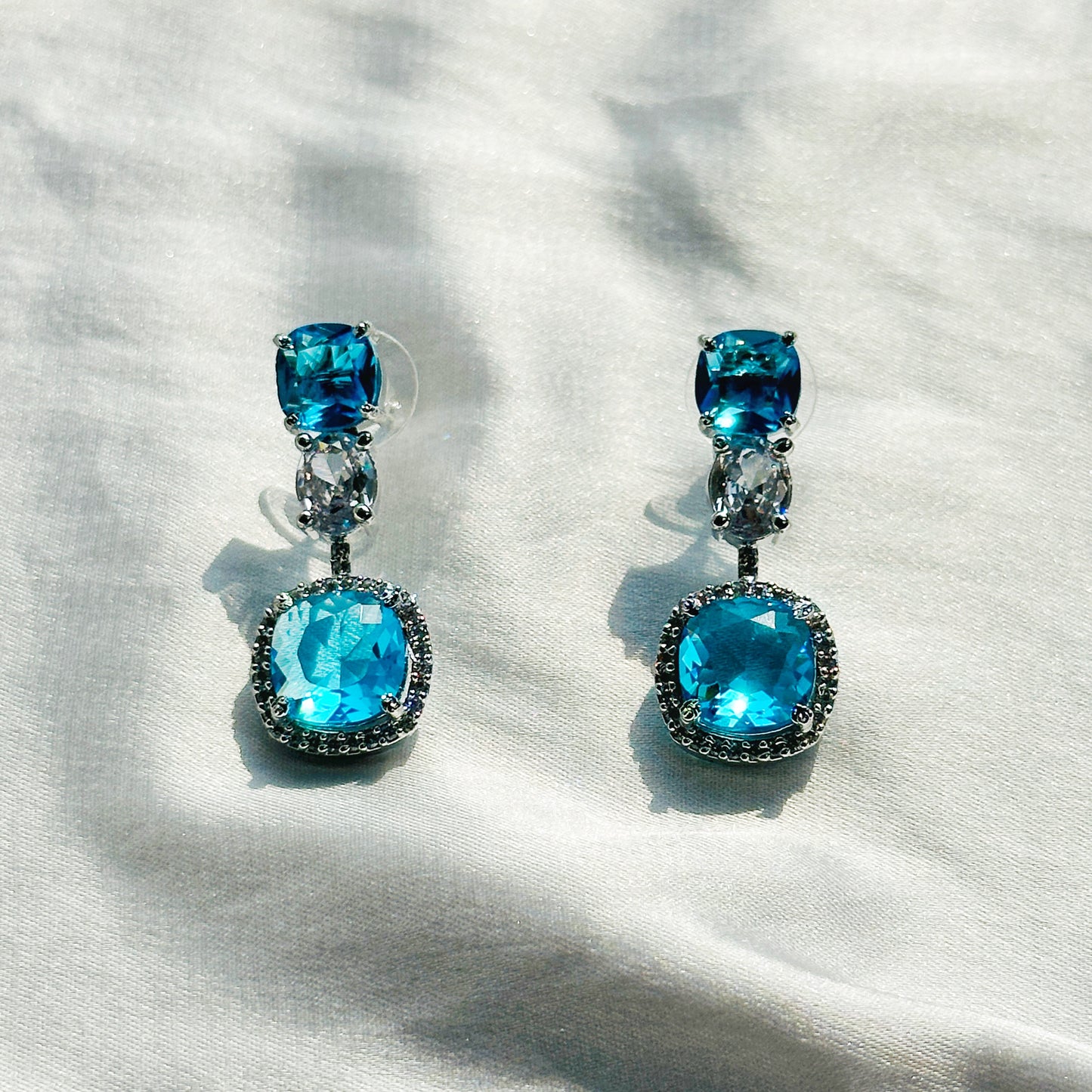 Aqua Blue Sapphire Cubic Zircon Stones American Diamond Silver Plated Necklace Set