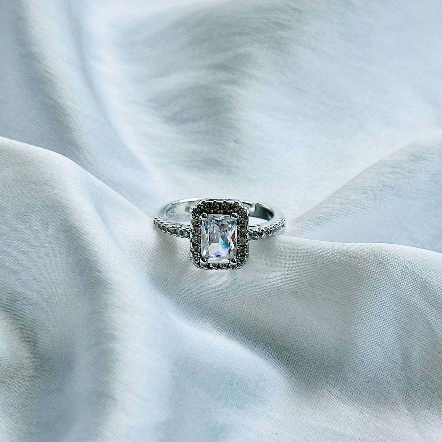 American Diamond Ice Cut Stone American Diamond Silver Plated Adjustable Ring