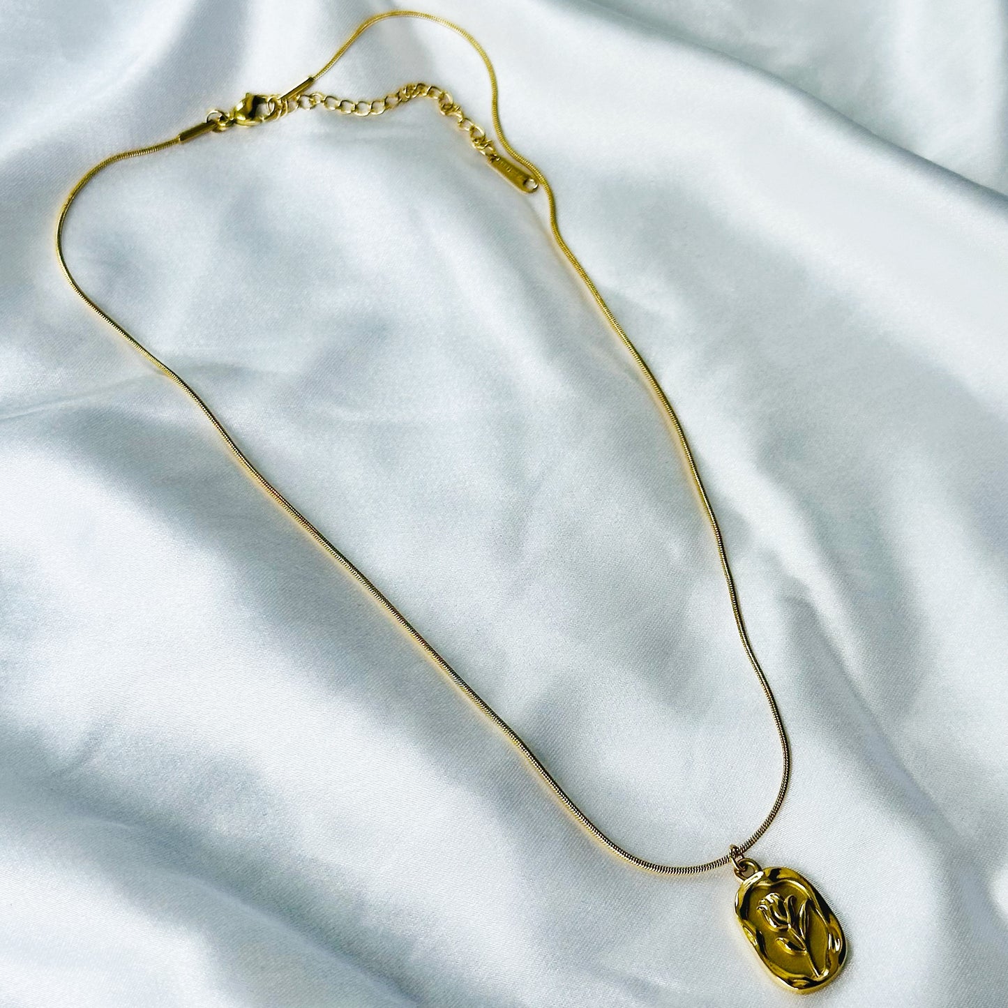 Floral Design Anti-Tarnish Stainless Steel Gold Plated Necklace