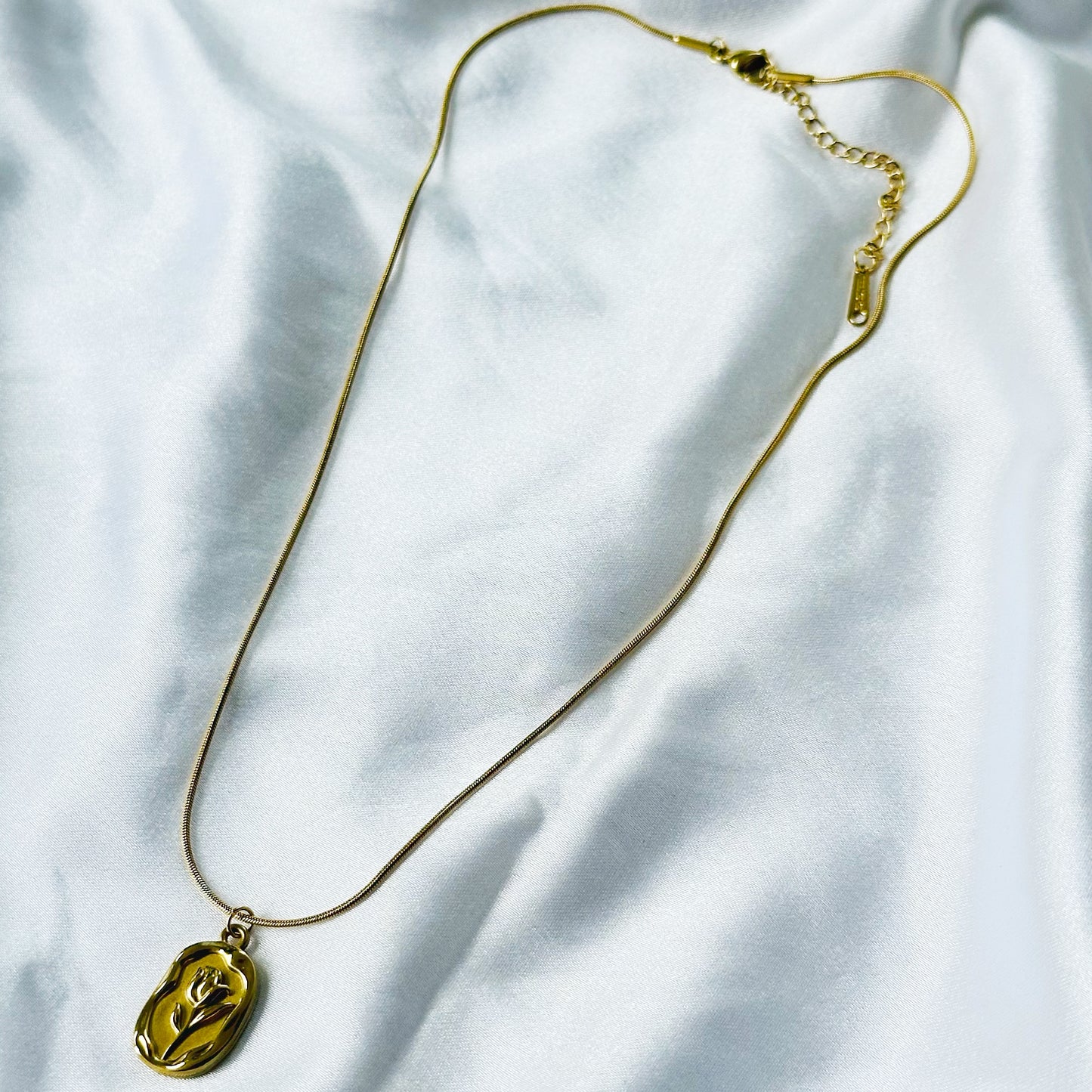 Floral Design Anti-Tarnish Stainless Steel Gold Plated Necklace