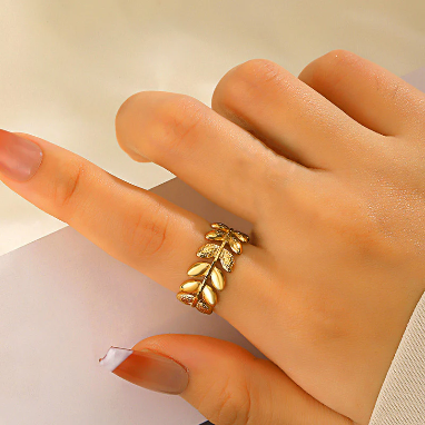 Contemporary Designs Anti-Tarnish Stainless Steel Gold Plated Adjustable Rings (Set of 5)
