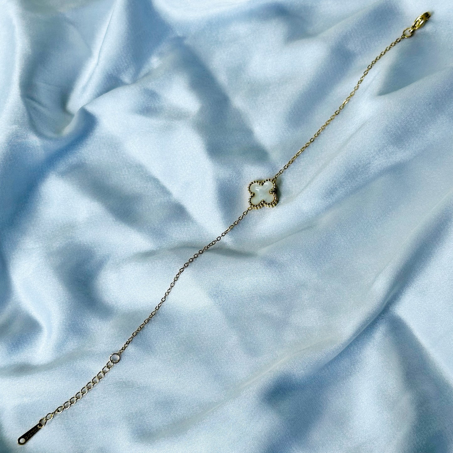 White Floral Design Gold Plated Adjustable Stainless Steel Chain Bracelet