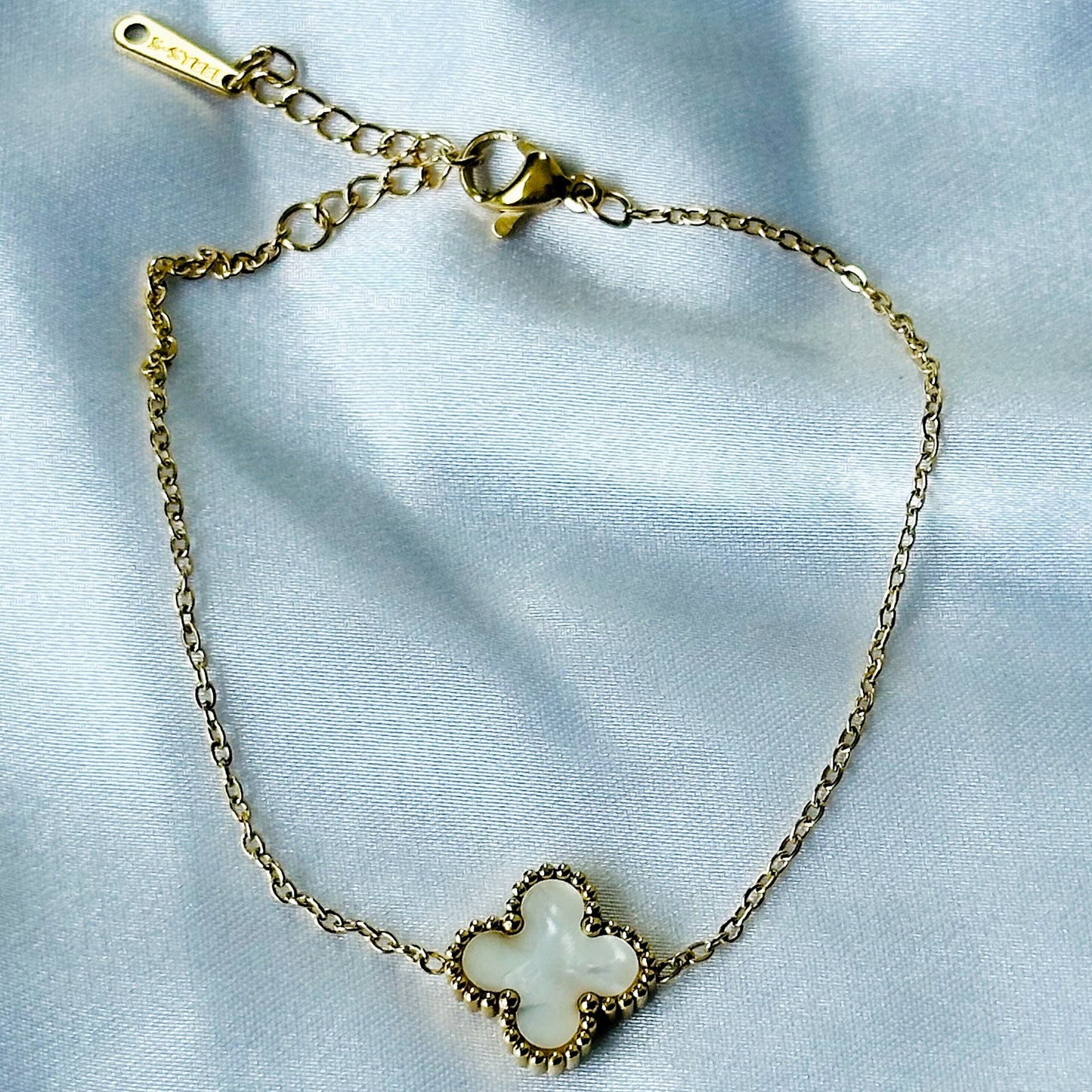 White Floral Design Gold Plated Adjustable Stainless Steel Chain Bracelet