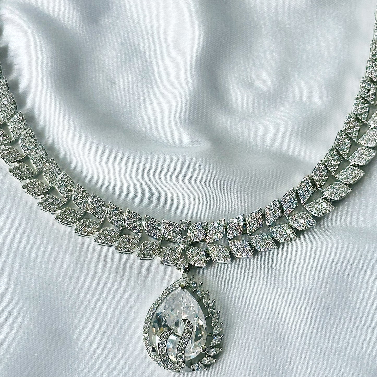Solitaire Cubic Zircon American Diamond Silver Plated Necklace Set