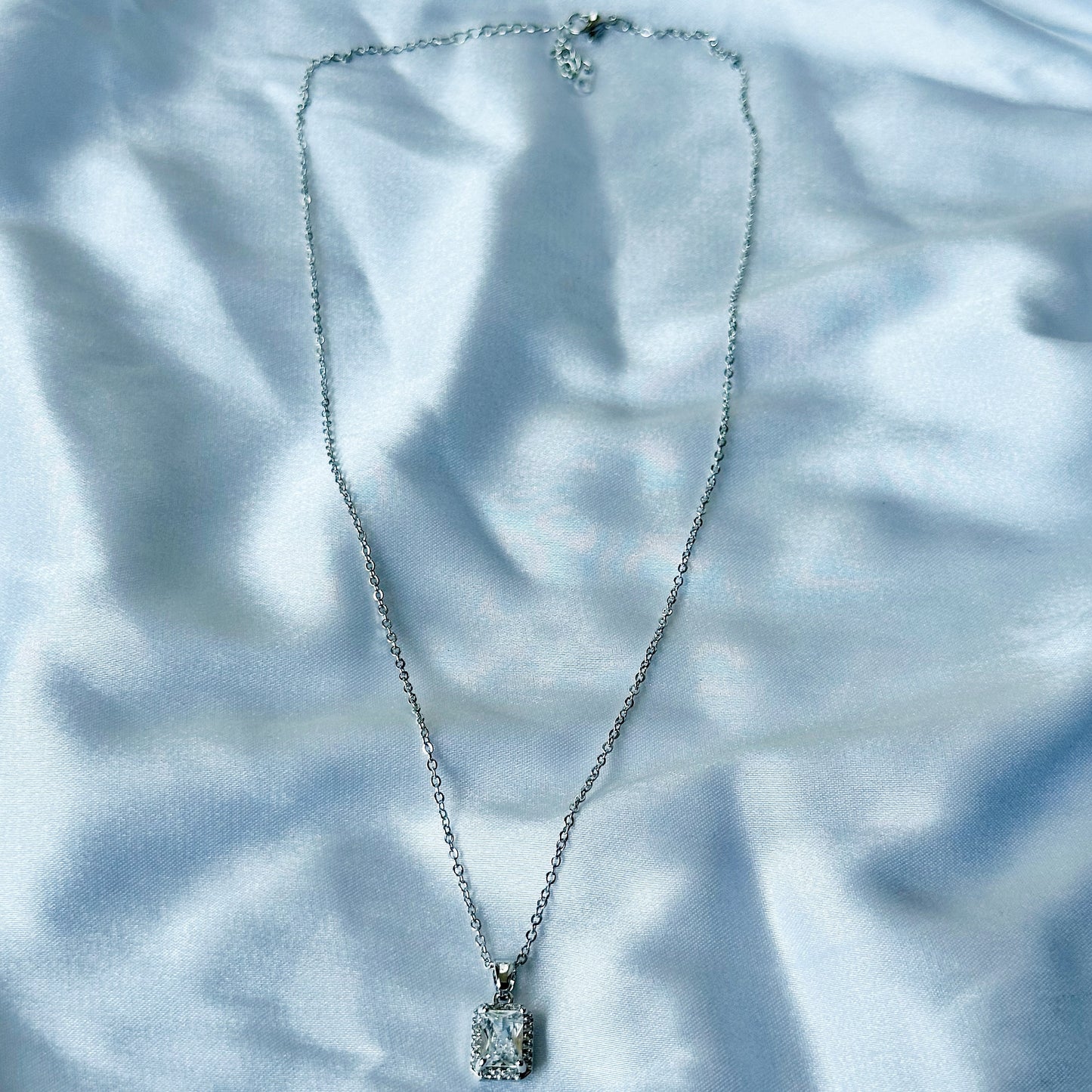 Solitaire Cubic Zircon American Diamond Silver Plated Stainless Steel Necklace