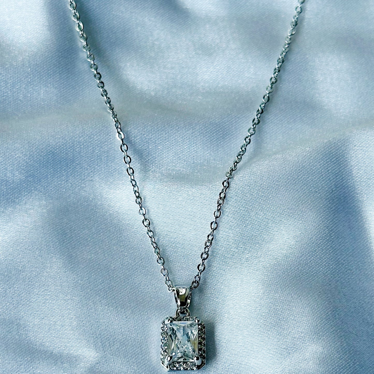 Solitaire Cubic Zircon American Diamond Silver Plated Stainless Steel Necklace