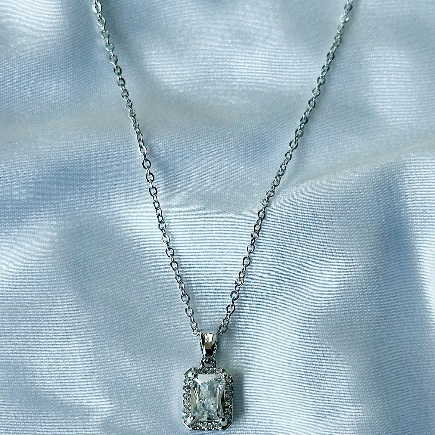 Solitaire Cubic Zircon American Diamond Silver Plated Stainless Steel Necklace