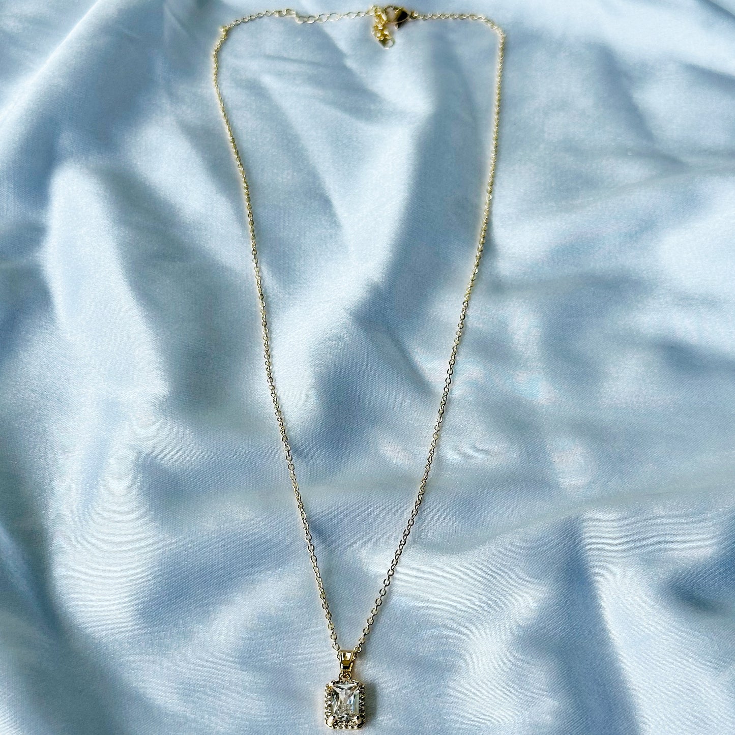 Solitaire Cubic Zircon American Diamond Gold Plated Stainless Steel Necklace