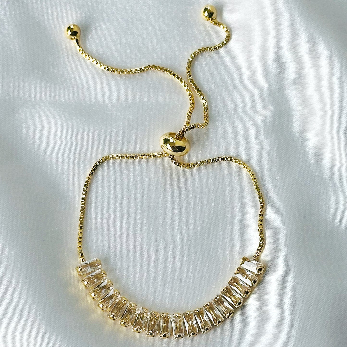 Solitaire Cubic Zirconia American Diamond Gold Plated Adjustable Bracelet