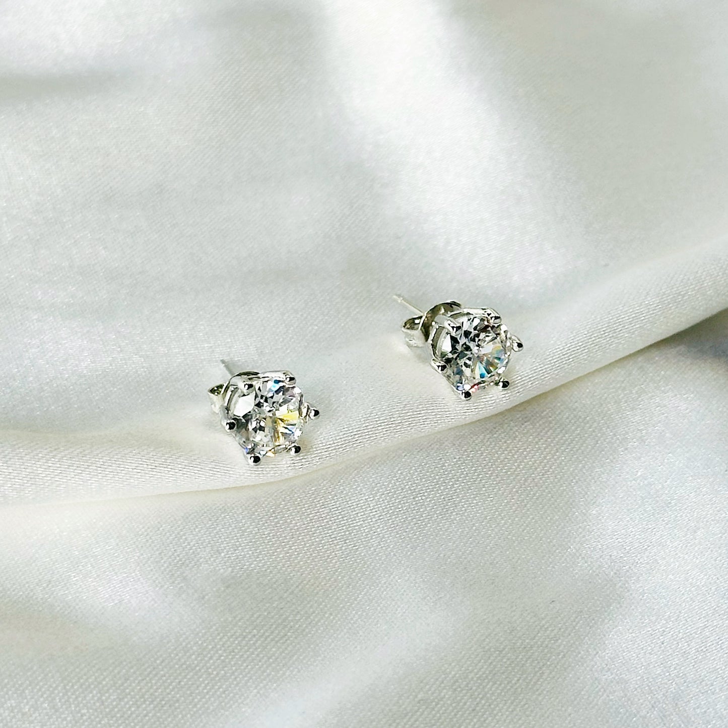 Solitaire Cubic Zircon Crushed Ice Cut Diamond Silver Plated Stud Earrings