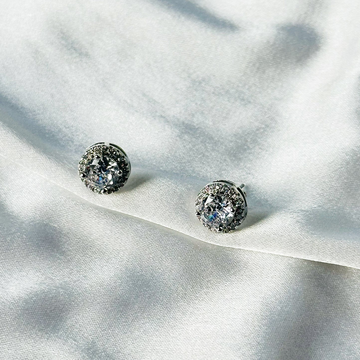 Solitaire Cubic Zircon Crushed Ice Cut Diamond Silver Plated Stud Earrings